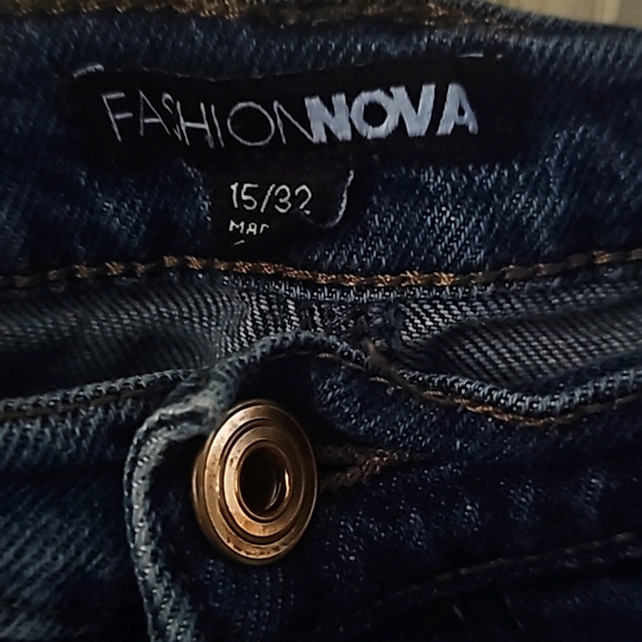 Fashion Nova Junior Size 15 Jeans - Picture 4 of 6